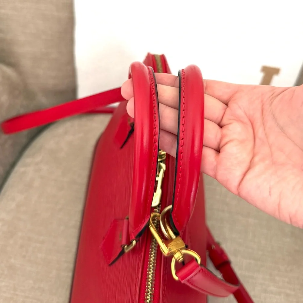 Authentic Louis Vuitton Alma bag M52147 red Epi leather with strap medium